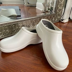 White Klogs size 7